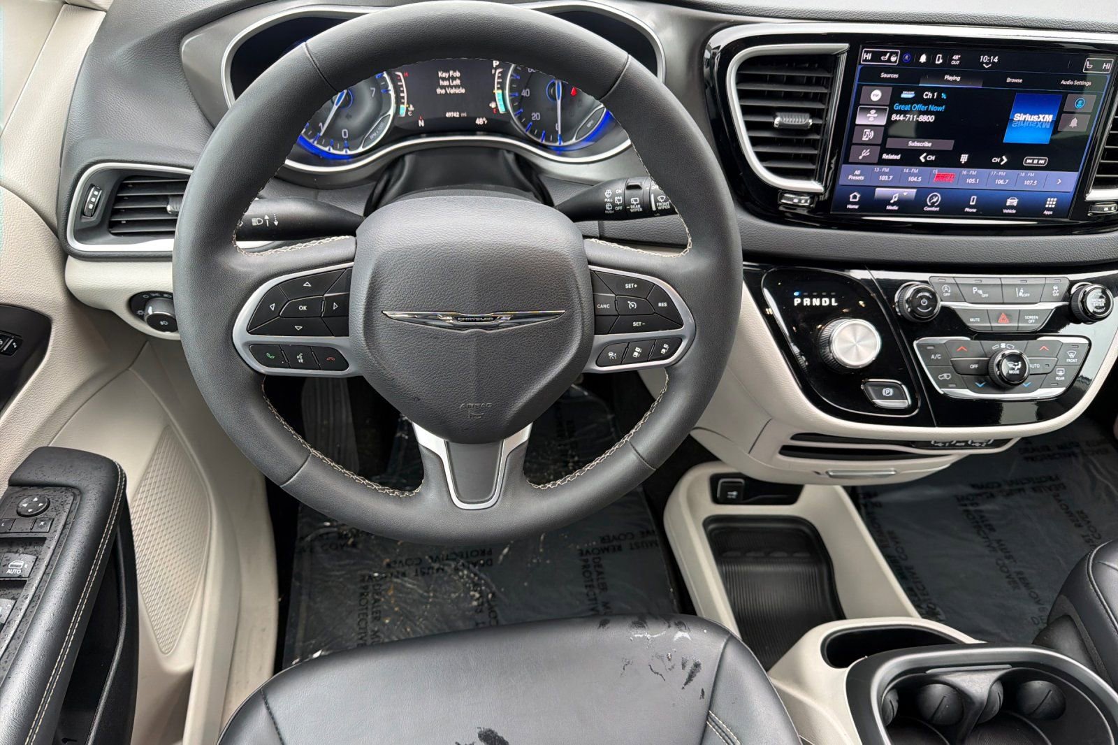 Used 2024 Chrysler Pacifica Touring-L image 10