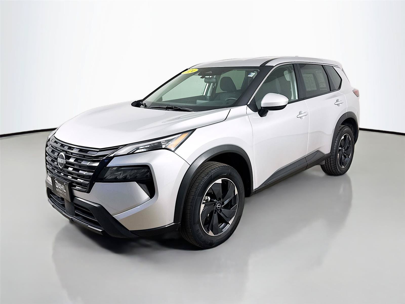 Used 2024 Nissan Rogue SV AWD/4WD image 4
