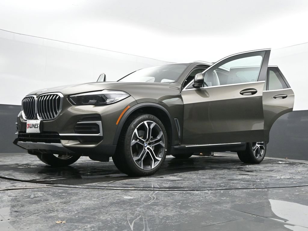 Used 2023 BMW X5 xDrive40i w/ Premium Package image 67