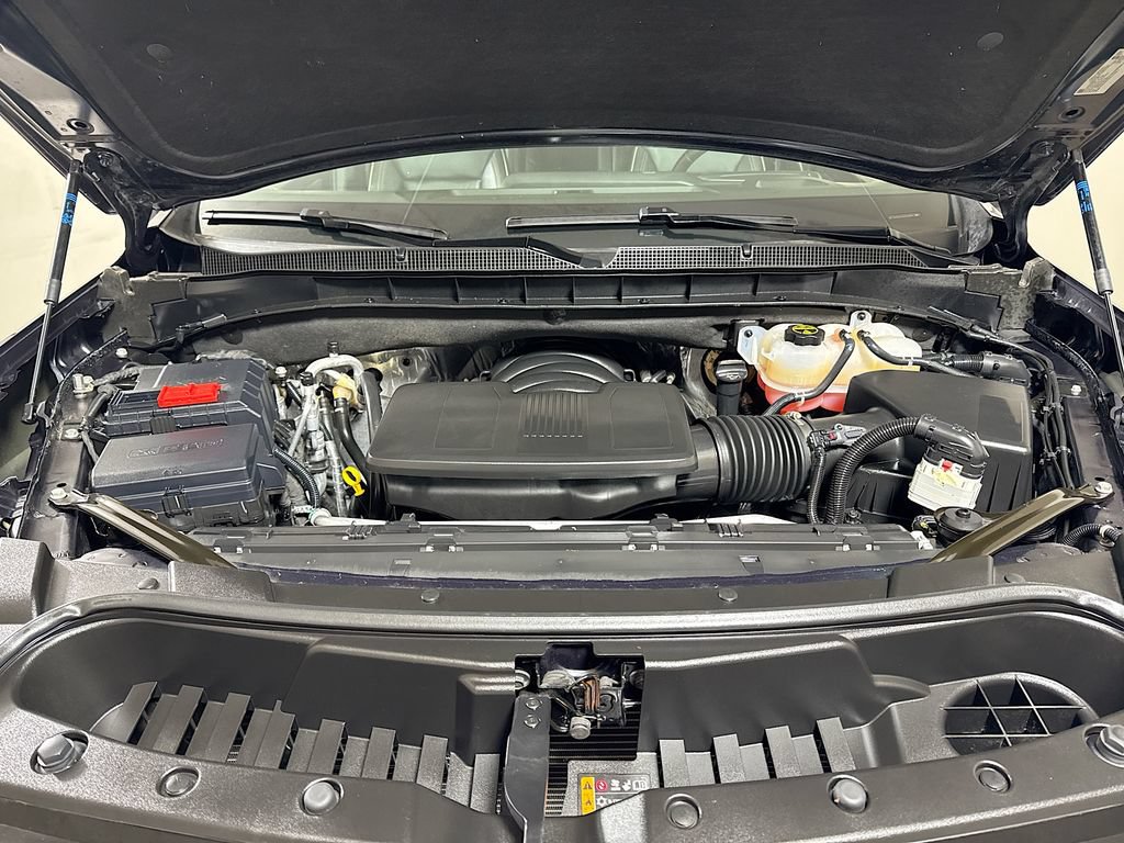 Certified 2025 Chevrolet Suburban Premier AWD/4WD image 30