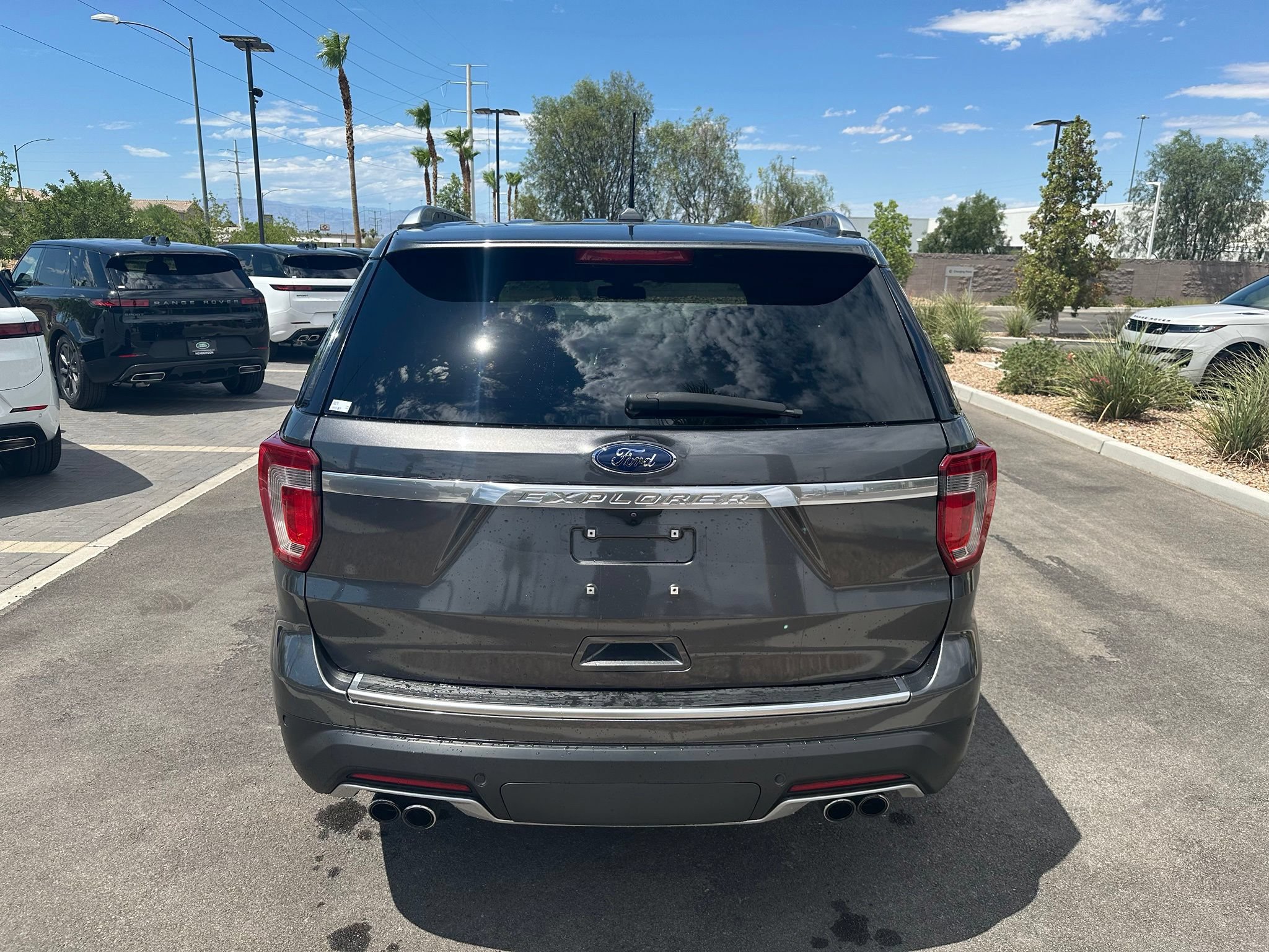 Used 2018 Ford Explorer Platinum AWD/4WD image 7