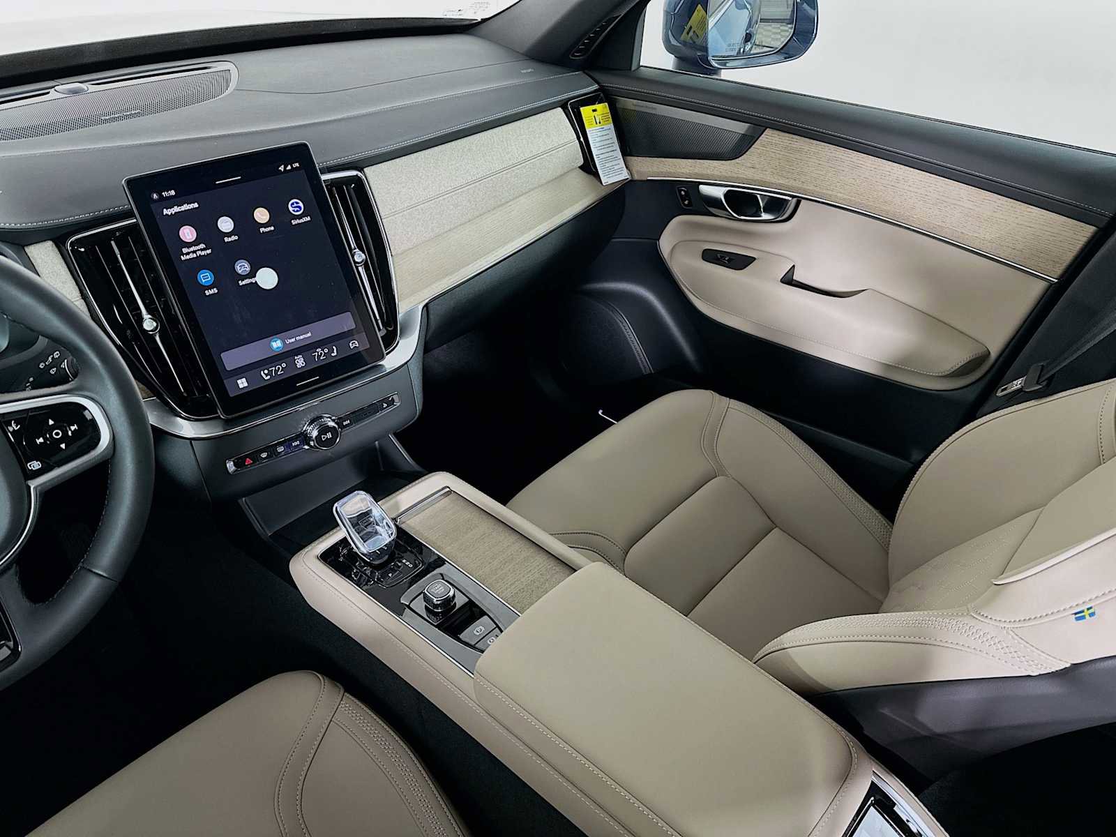 New 2026 Volvo XC90 B6 Plus w/ Protection Package Premier image 21