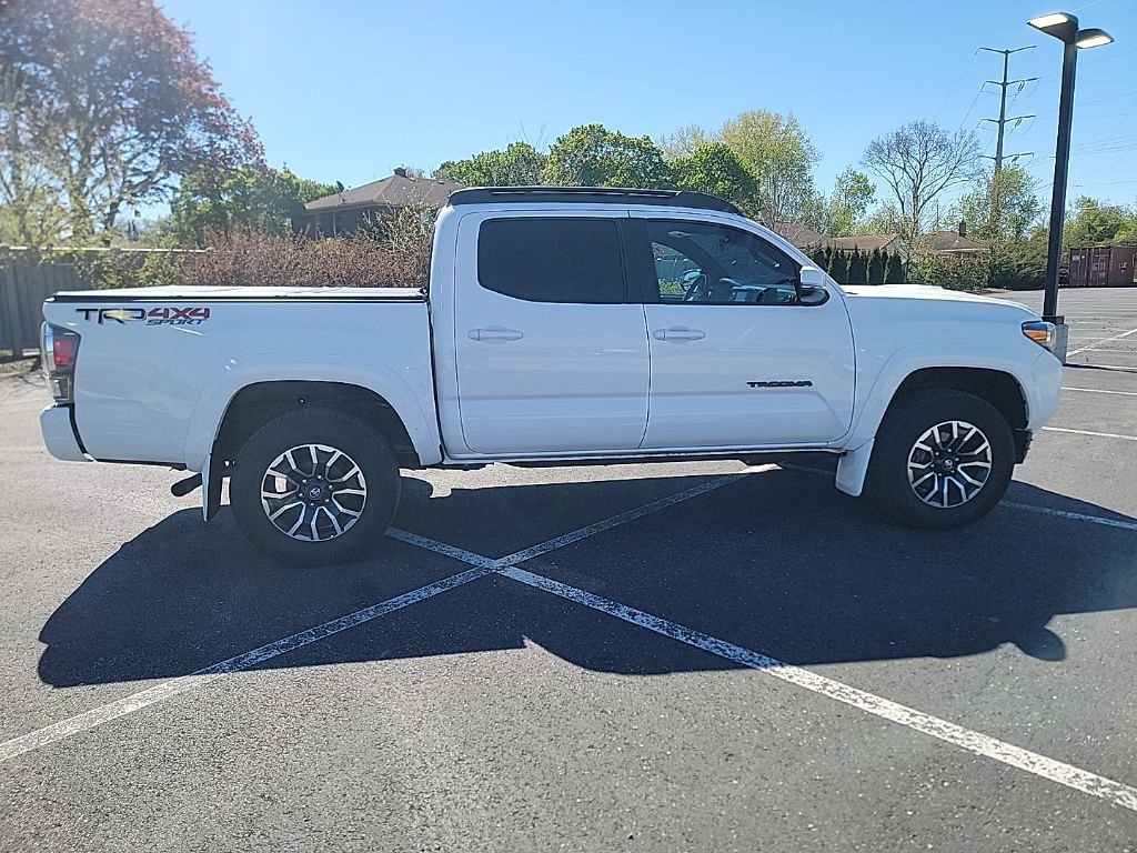 Used 2022 Toyota Tacoma TRD Sport w/ TRD Premium Sport Package AWD/4WD image 6