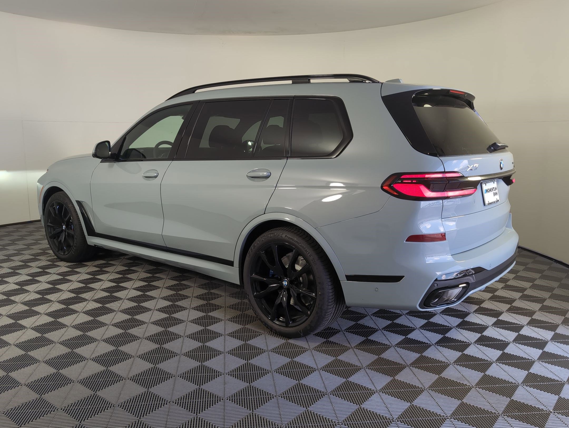 New 2026 BMW X7 xDrive40i w/ M Sport Package image 3