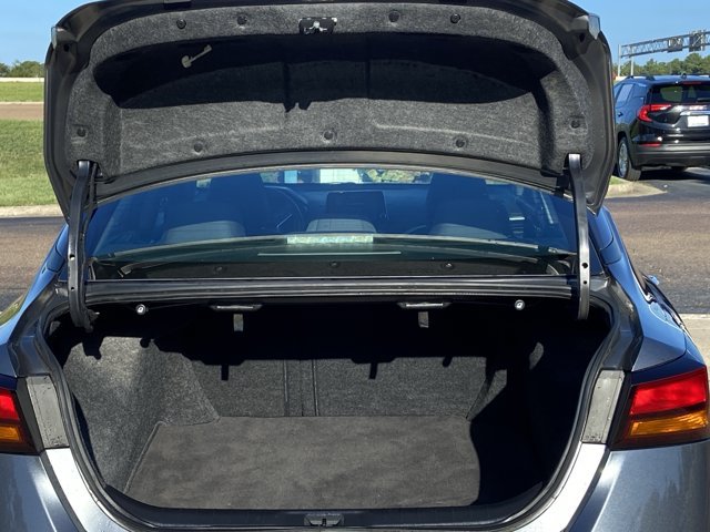 Used 2025 Nissan Altima 2.5 SV FWD image 26