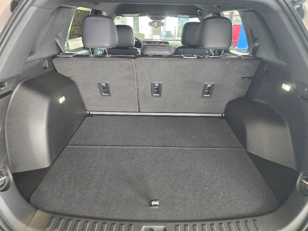 New 2026 GMC Terrain AT4 AWD/4WD image 21