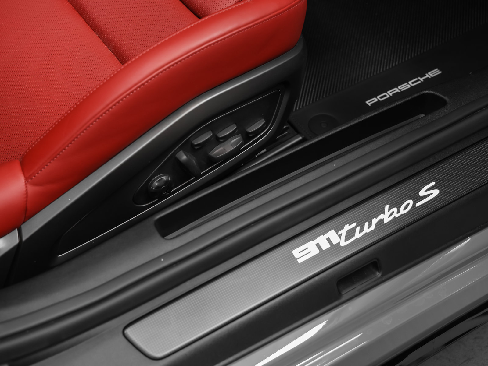 Certified 2024 Porsche 911 Turbo S AWD/4WD image 29