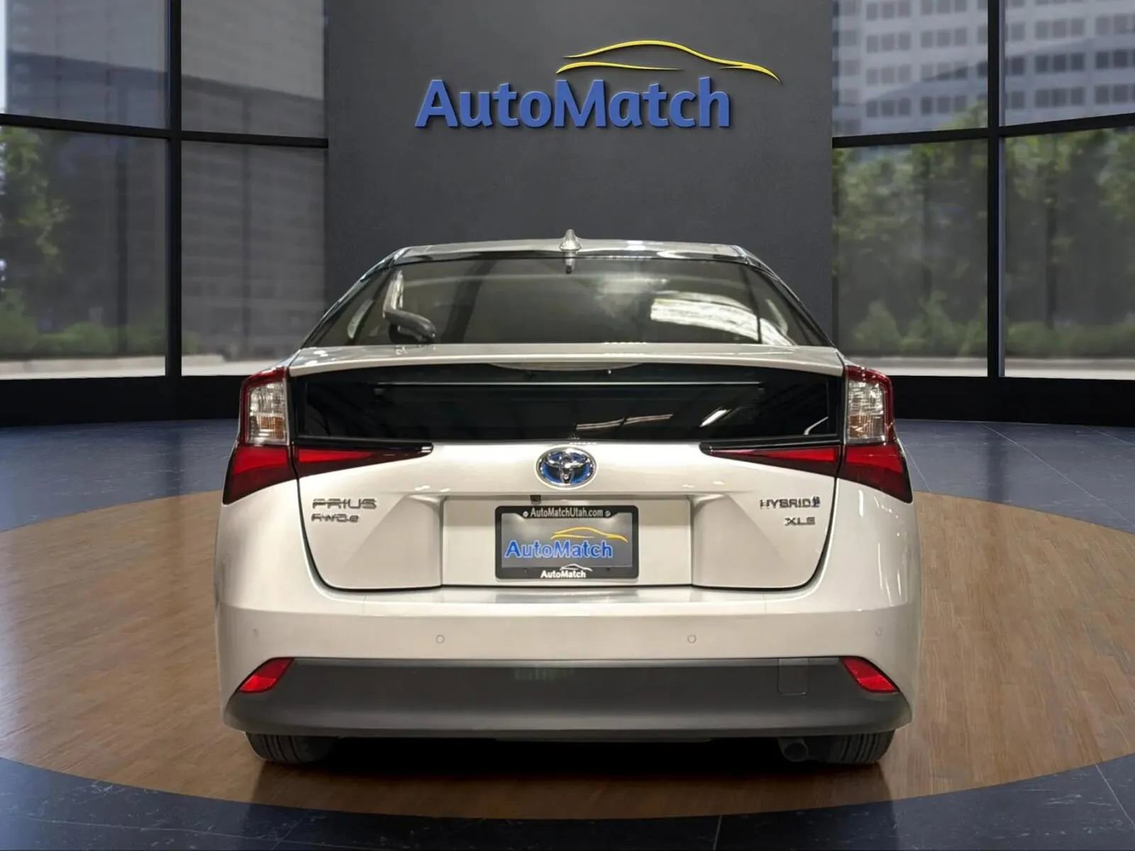 Used 2020 Toyota Prius XLE w/ Preferred Accessory Package image 9