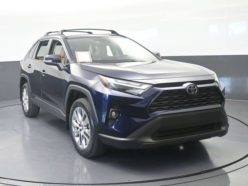 Used 2025 Toyota RAV4 XLE Premium FWD image 9