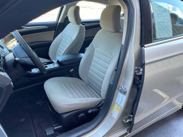 Used 2018 Ford Fusion S FWD image 21