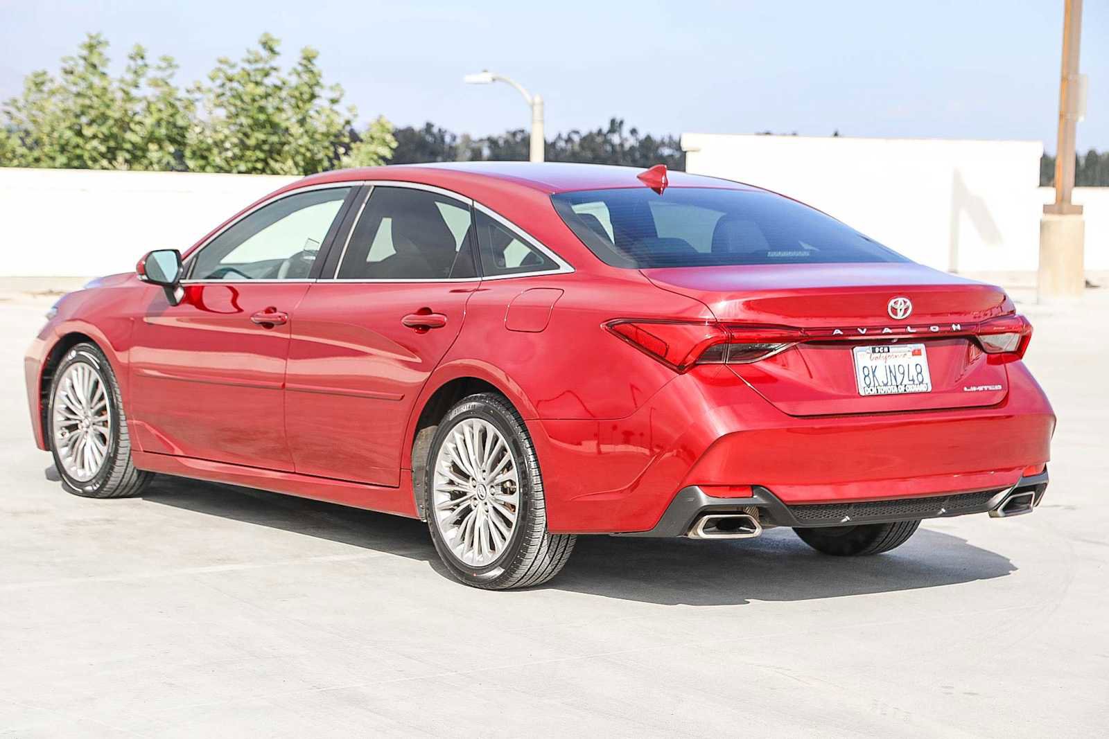 Certified 2019 Toyota Avalon Limited image 6
