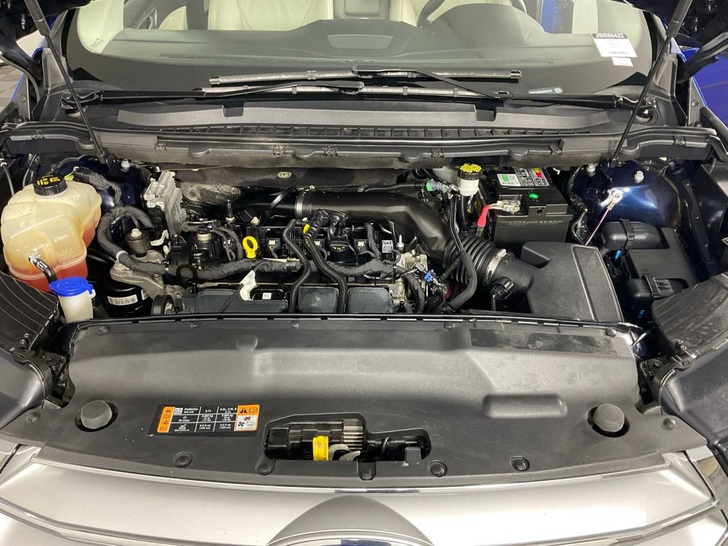 Used 2018 Ford Edge Titanium w/ Ford Safe & Smart Package FWD image 9