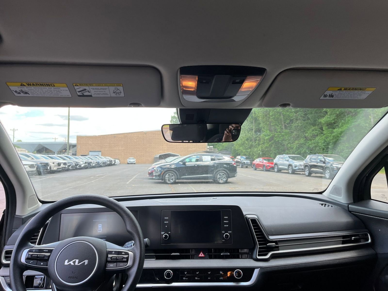 Used 2025 Kia Sportage LX FWD image 32