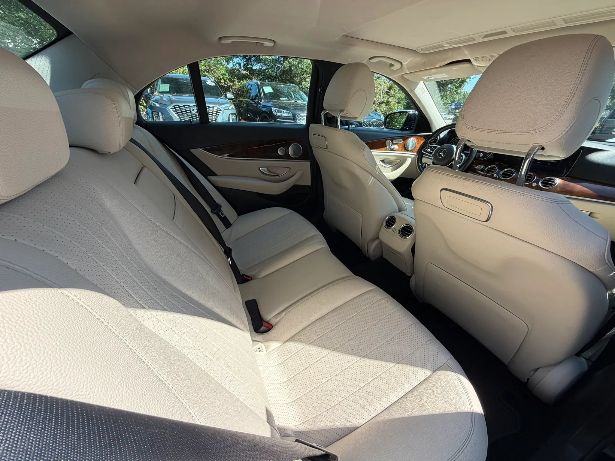 Used 2019 Mercedes-Benz E 300 4MATIC w/ Premium 1 Package image 13