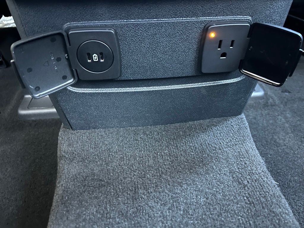 Used 2026 Lincoln Aviator AWD image 15