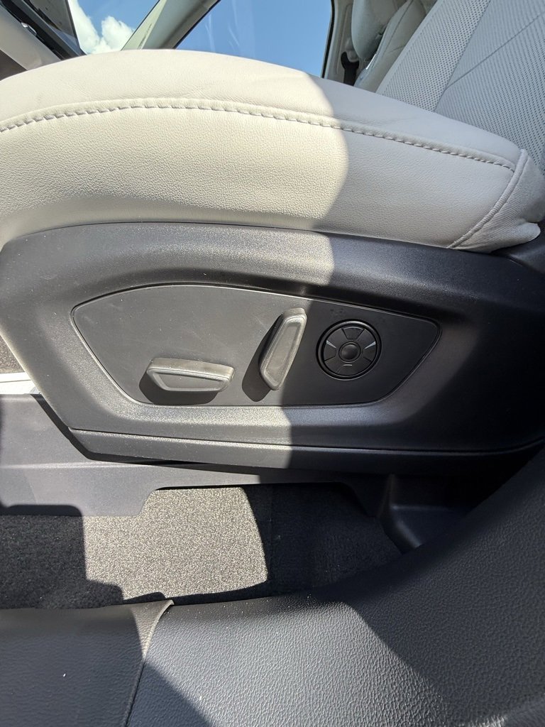 New 2025 Ford Explorer Platinum image 28