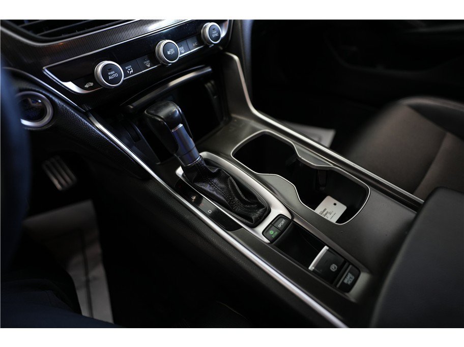 Used 2018 Honda Accord Sport image 20