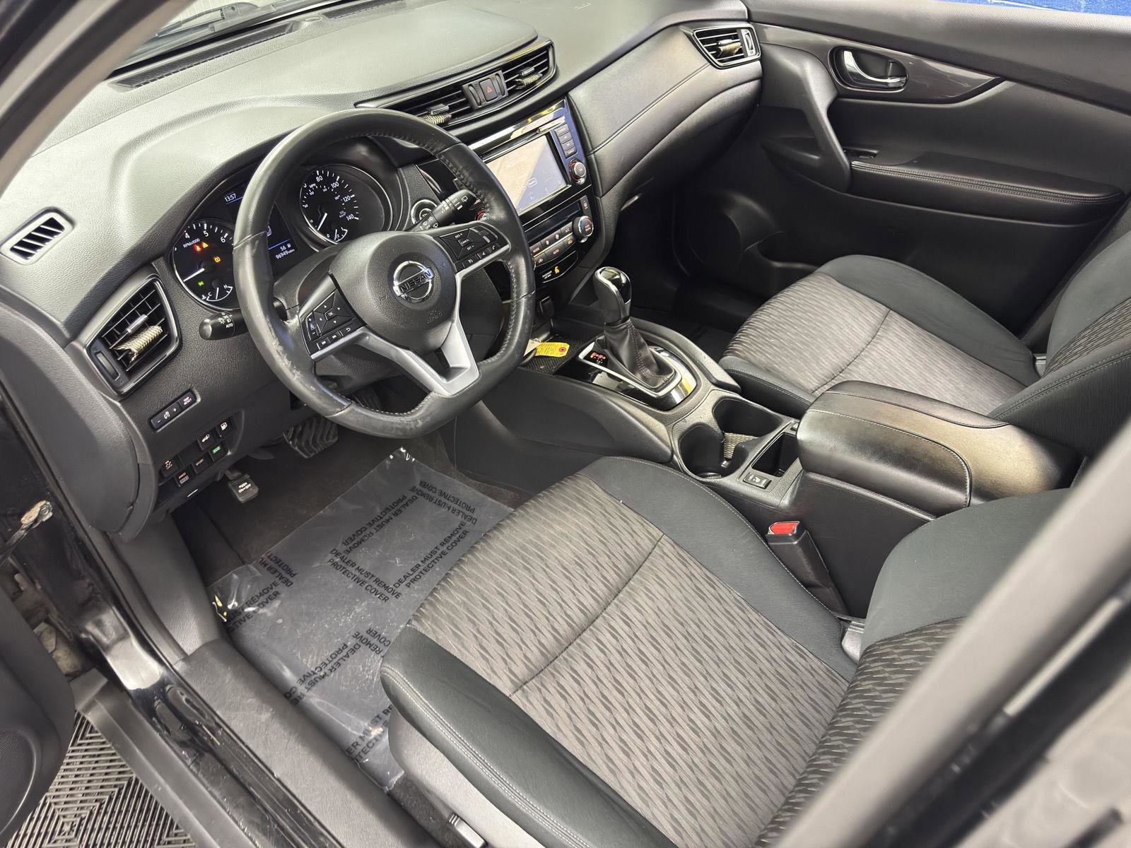 Used 2018 Nissan Rogue SV image 18