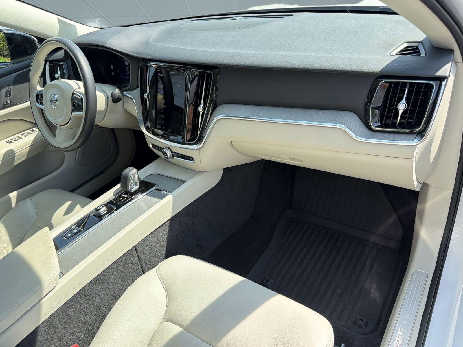 Certified 2024 Volvo S60 B5 Plus w/ Climate Package image 31