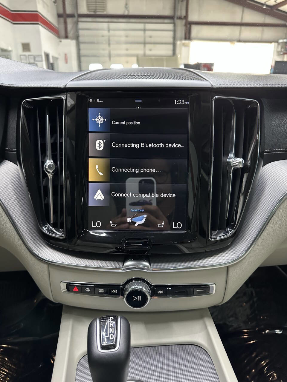 Used 2019 Volvo XC60 T5 Inscription w/ Protection Package Premier image 28