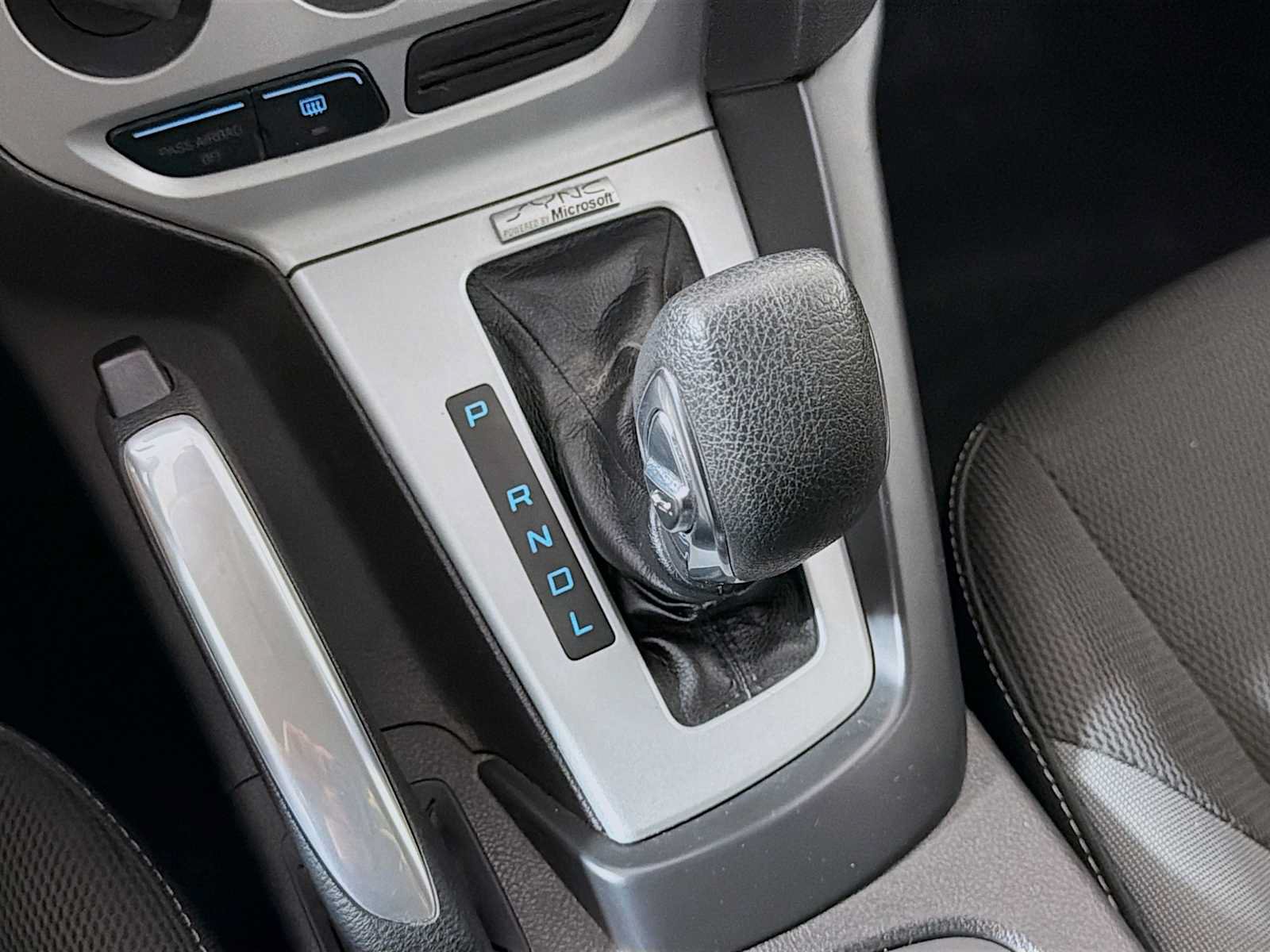 Used 2013 Ford Focus SE w/ SE Winter Pkg FWD image 13