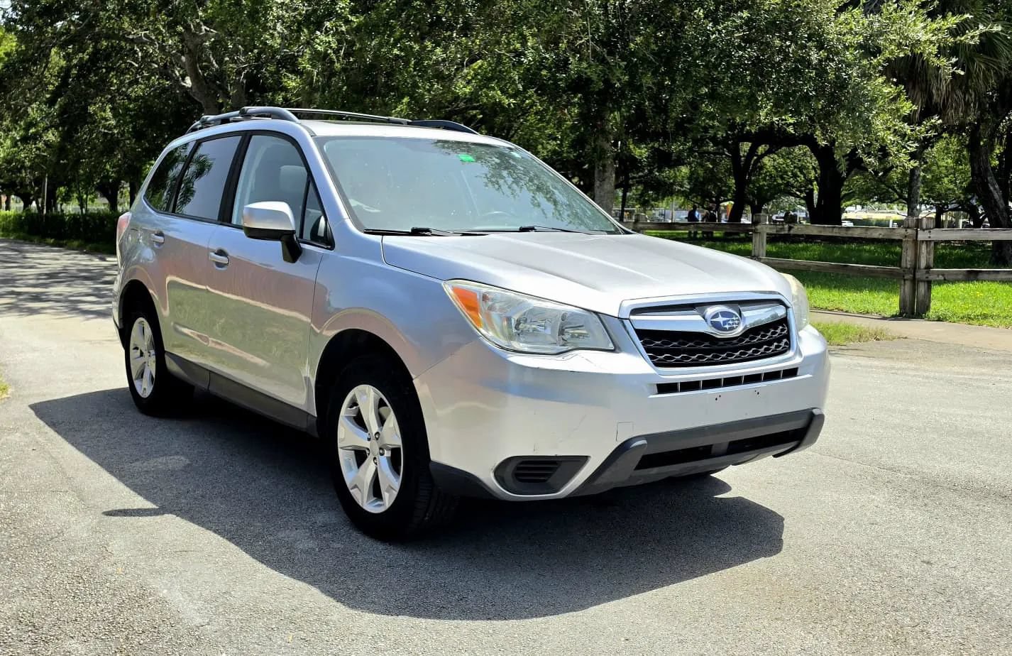 Used 2016 Subaru Forester 2.5i Premium w/ All-Weather Package AWD/4WD image 3