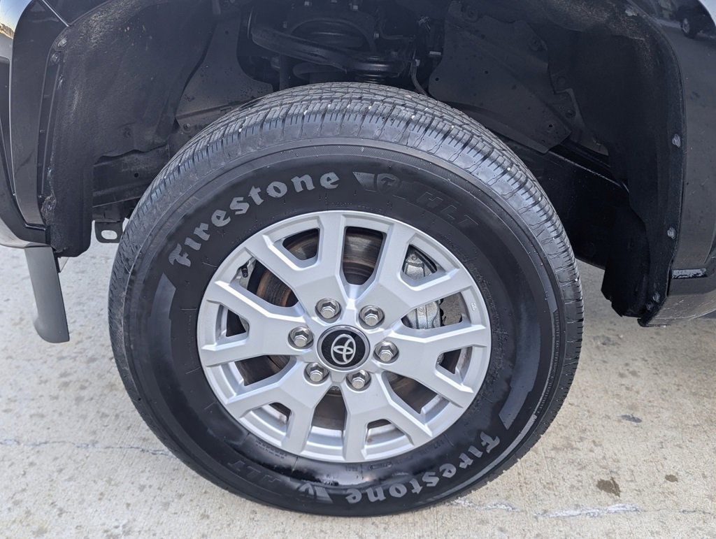 Used 2025 Toyota Tacoma SR image 18