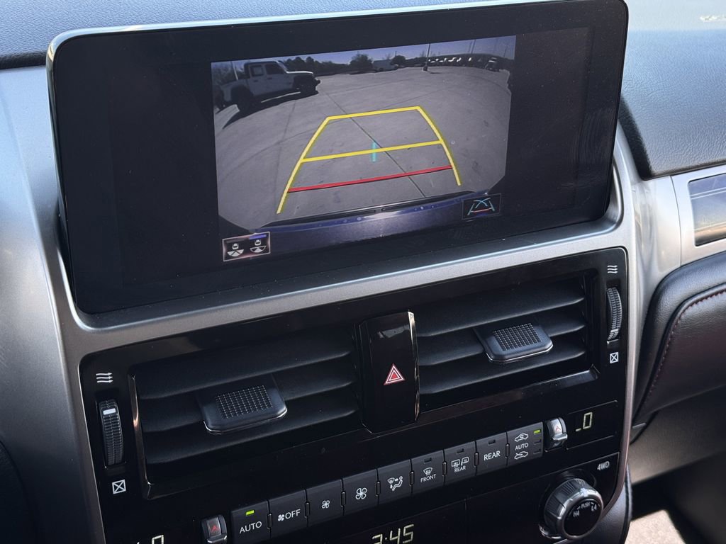 Used 2023 Lexus GX 460 Premium w/ Accessory Package image 17