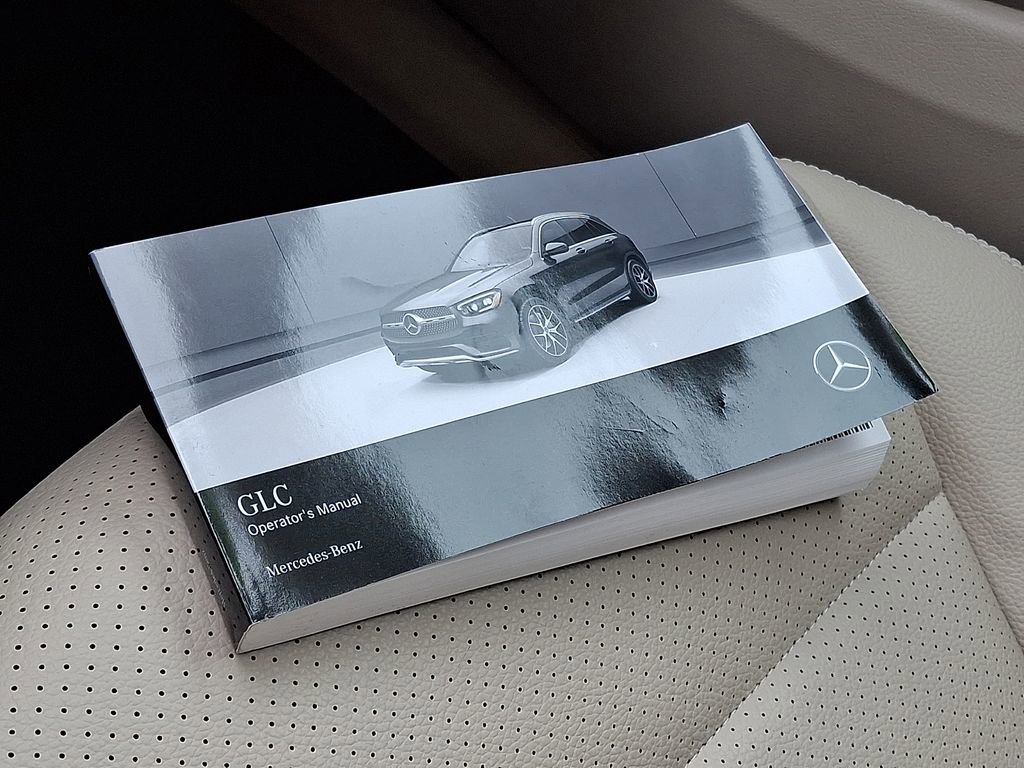 Used 2022 Mercedes-Benz GLC 300 GLC 300 image 26