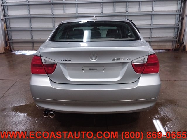Used 2006 BMW 325i Sedan RWD image 8
