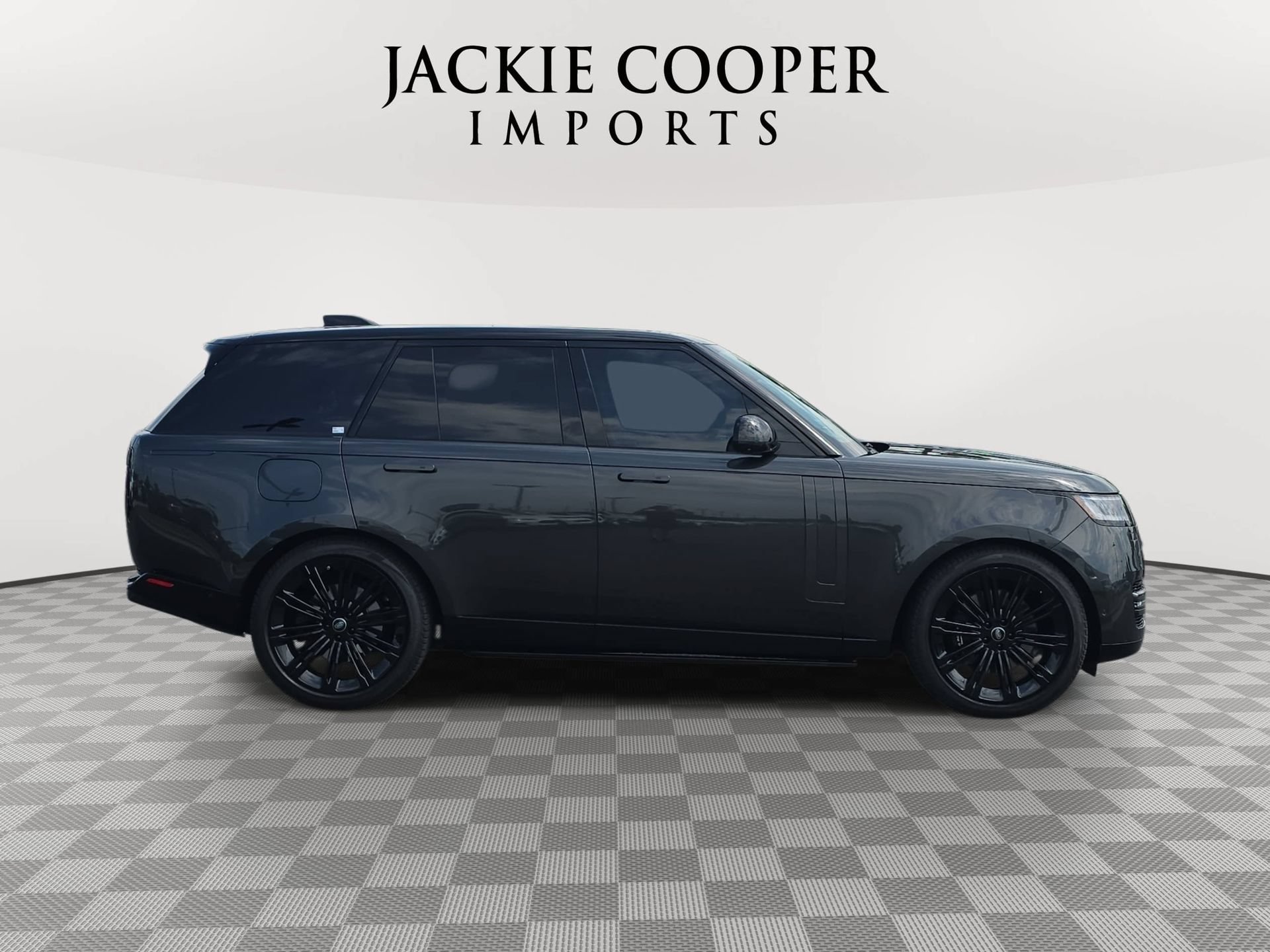 Used 2024 Land Rover Range Rover SE AWD/4WD image 4