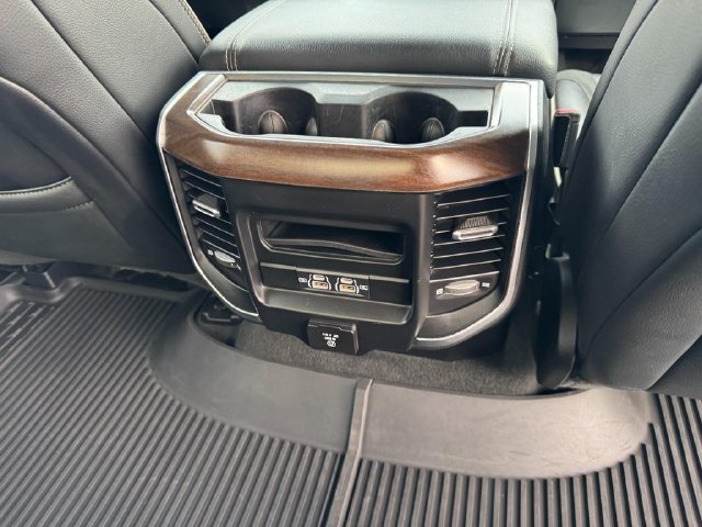 Used 2022 RAM 1500 Laramie AWD/4WD image 15