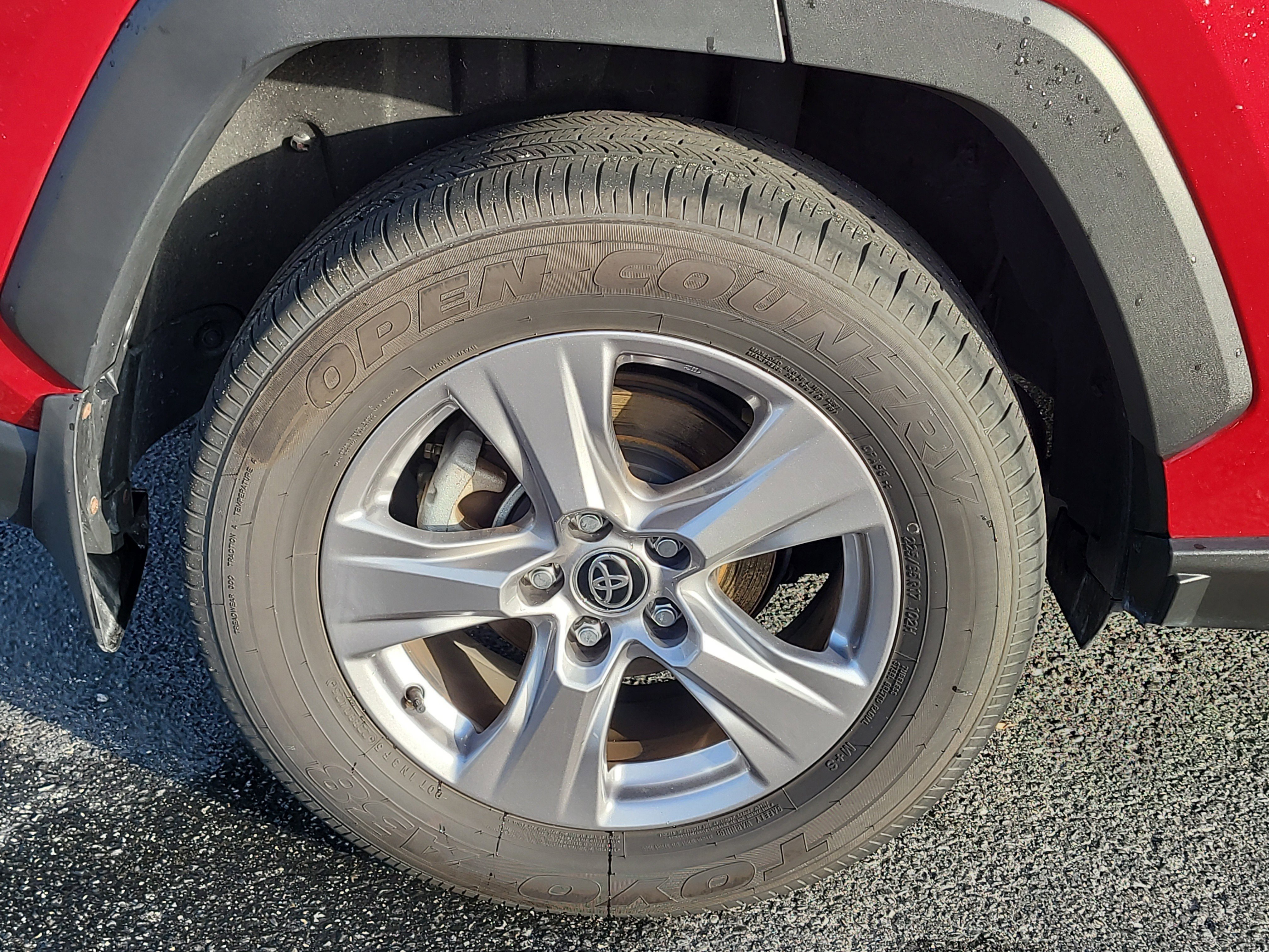 Certified 2025 Toyota RAV4 XLE w/ Convenience Package AWD/4WD image 9