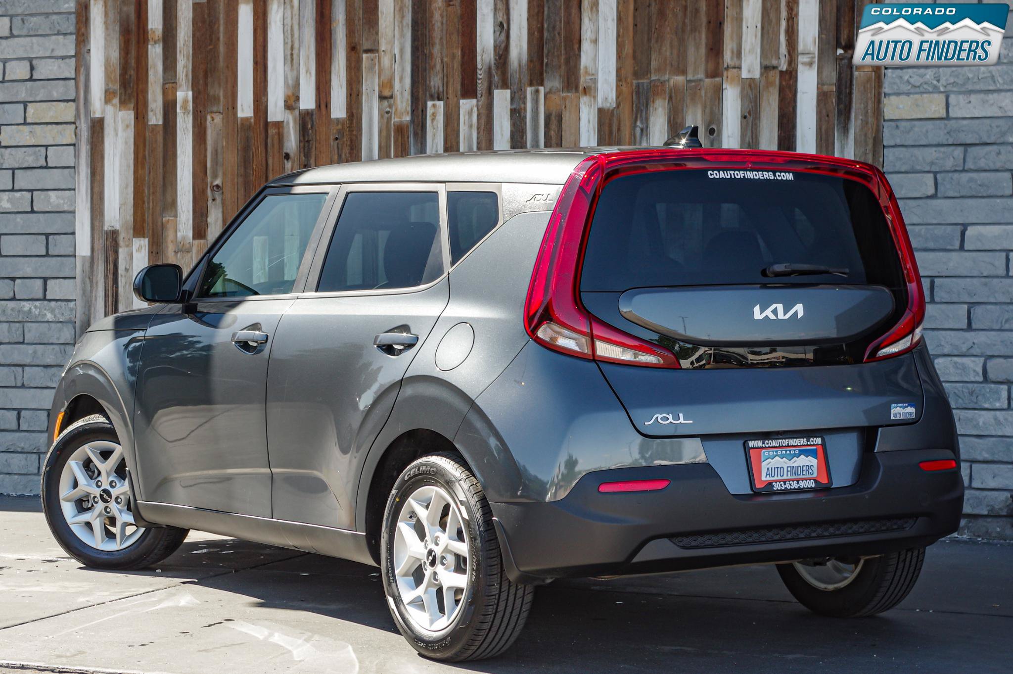 Used 2022 Kia Soul LX w/ Technology Package FWD image 4
