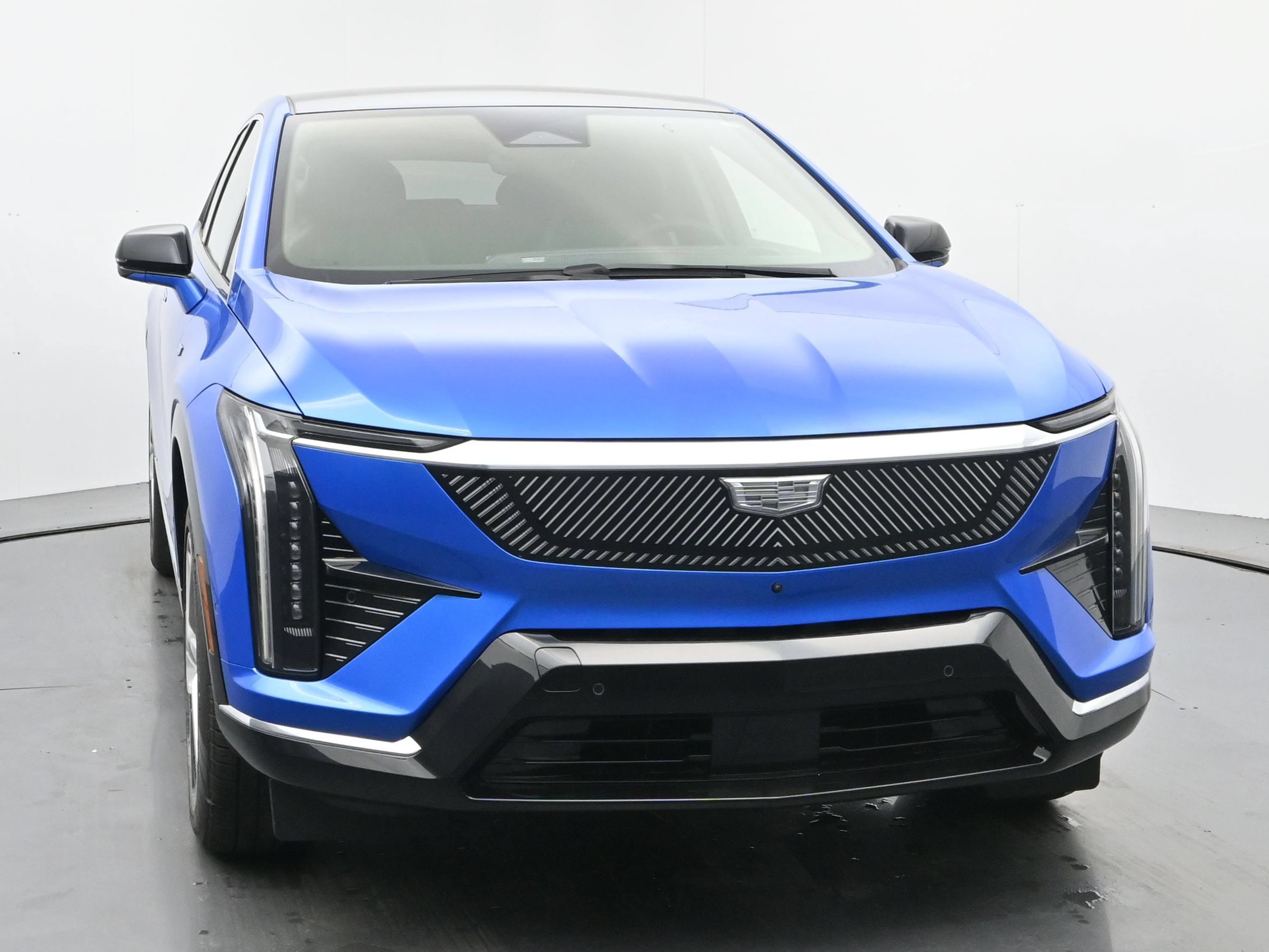 New 2026 Cadillac Optiq Luxury 1 w/ LPO, Floor Liner Package AWD/4WD image 8