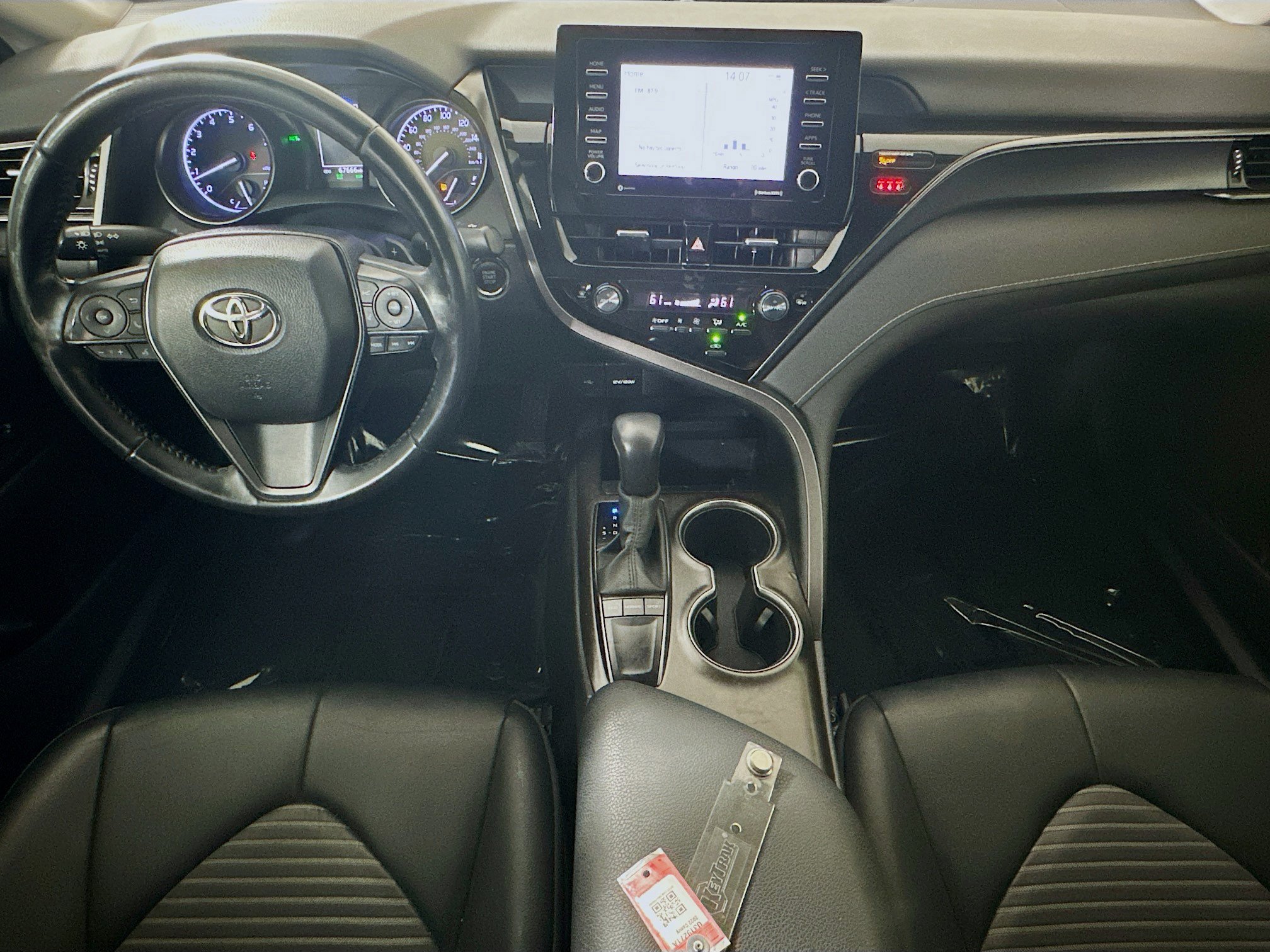 Used 2022 Toyota Camry SE w/ Convenience Package FWD image 27