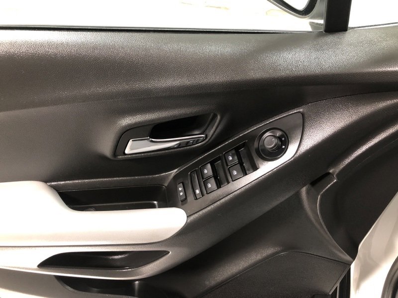 Used 2022 Chevrolet Trax LT w/ LT Convenience Package image 19