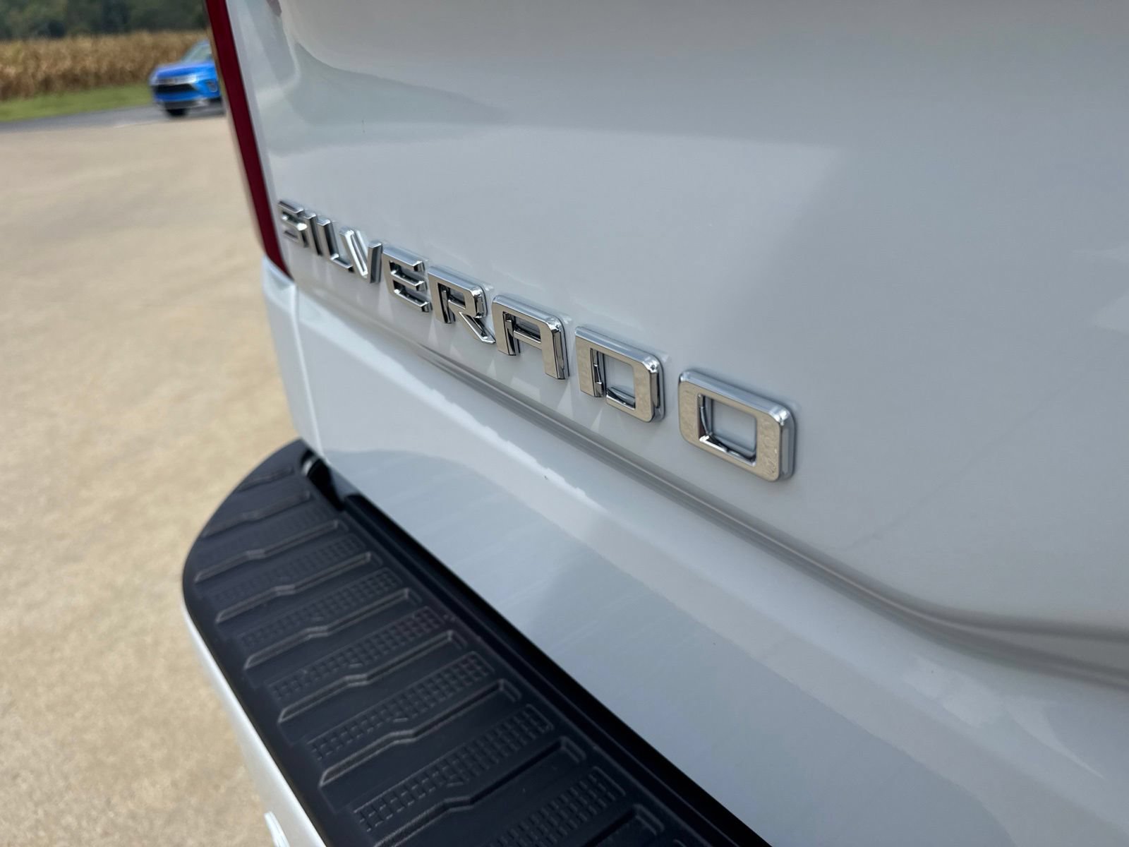 New 2026 Chevrolet Silverado 1500 High Country w/ High Country Premium Package AWD/4WD image 8