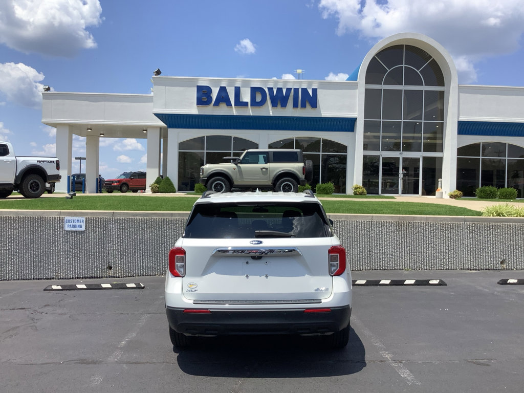 Used 2022 Ford Explorer XLT image 6
