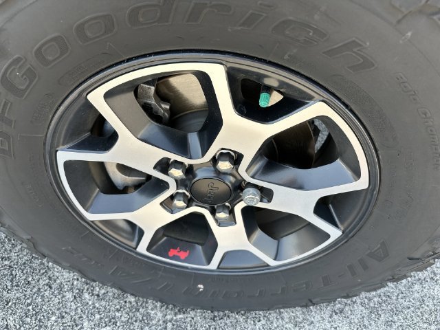 Used 2021 Jeep Wrangler Unlimited Rubicon AWD/4WD image 27