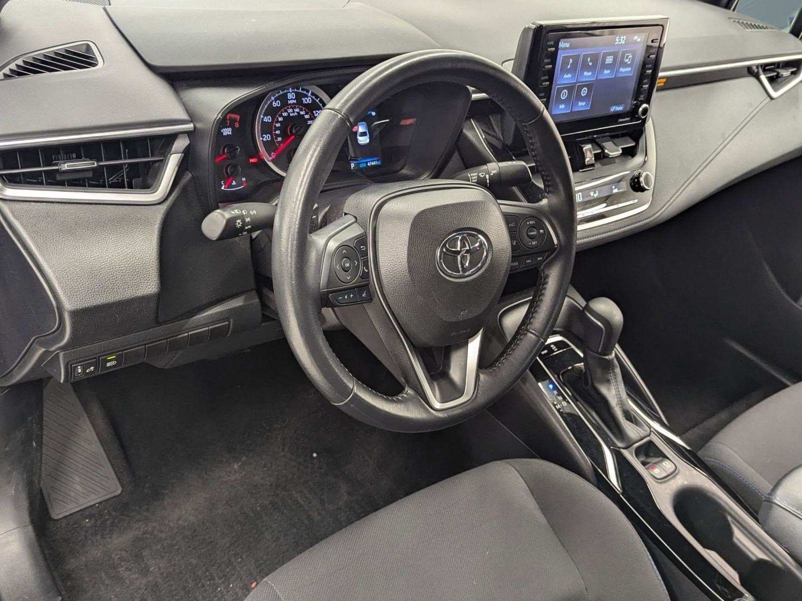 Used 2022 Toyota Corolla SE image 3