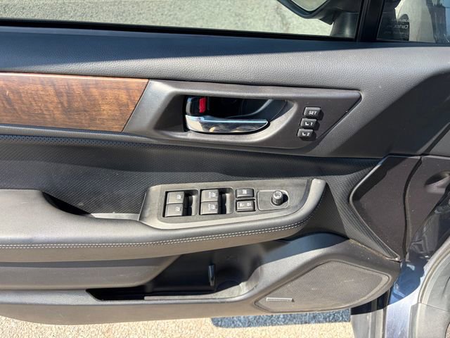Used 2017 Subaru Outback 3.6R Limited image 26