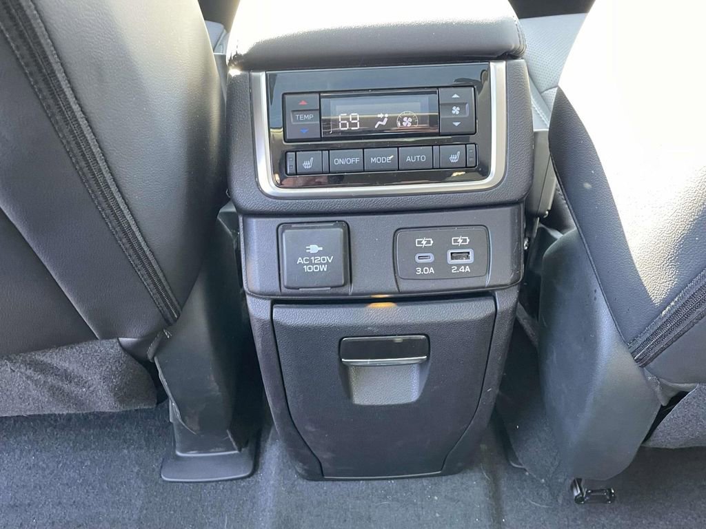 Used 2025 Subaru Ascent Bronze Edition w/ Onyx Package image 13