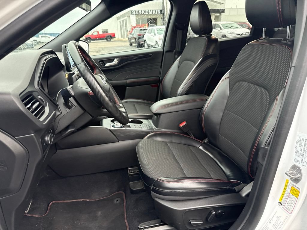 Used 2023 Ford Escape ST-Line AWD/4WD image 13