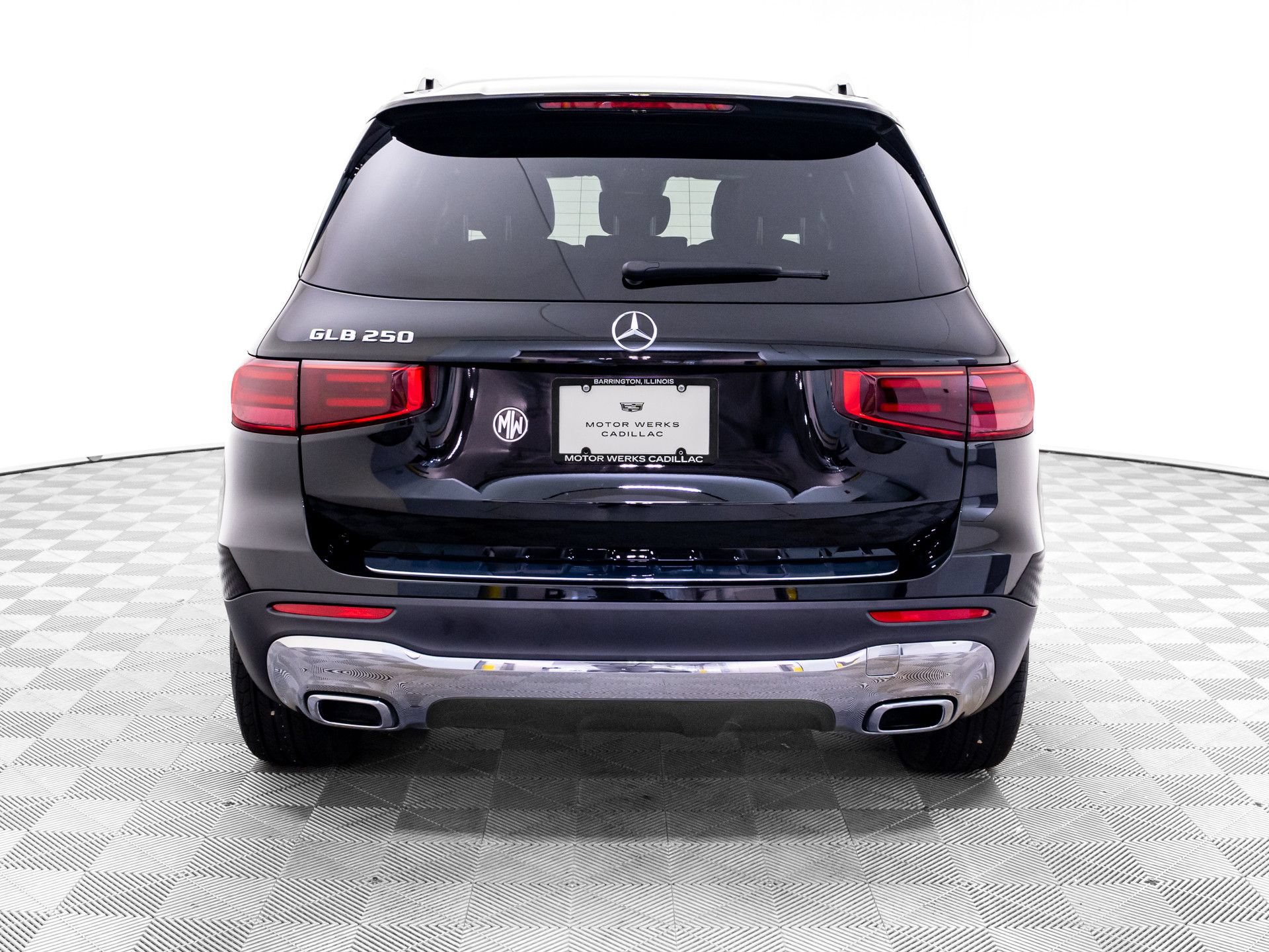 Used 2026 Mercedes-Benz GLB 250 image 4