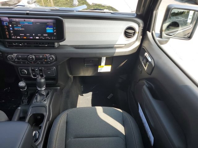New 2025 Jeep Gladiator Sport AWD/4WD image 17