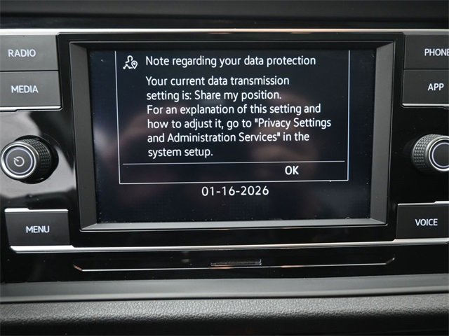 Used 2020 Volkswagen Jetta SE image 3