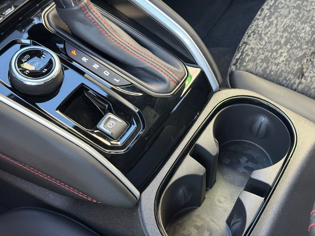 Used 2024 Chevrolet Colorado Z71 image 16