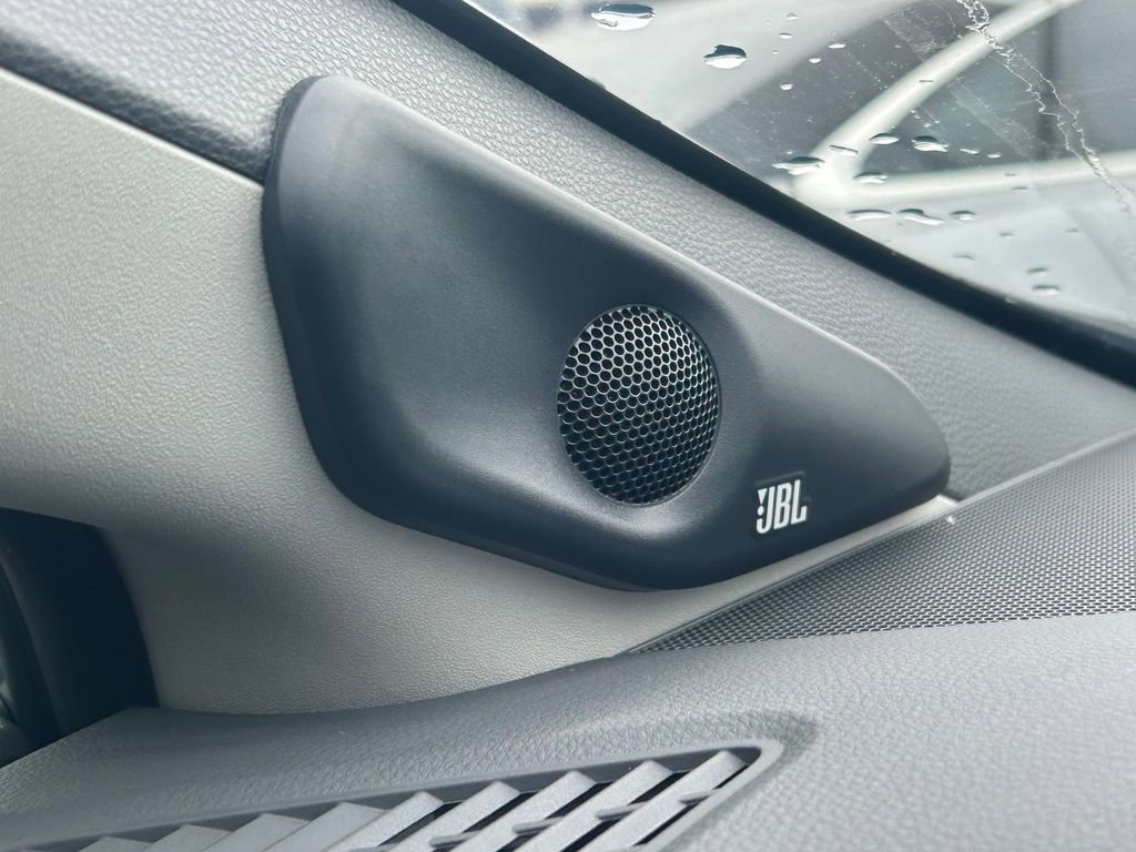 Used 2024 Toyota Prius Limited image 34