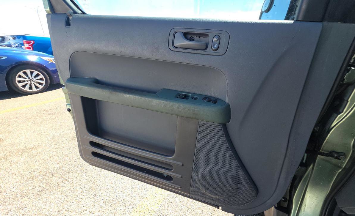 Used 2004 Honda Element EX image 9